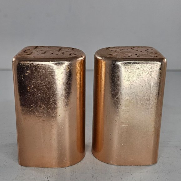 Vintage Pink Aluminum Salt Pepper Shaker Set Atomic Modern Kitchen MCM AS IS - Picture 3 of 9